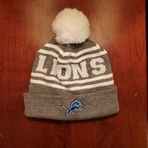 YOUTH Detroit Lions Beanie w/ ball Grey/White